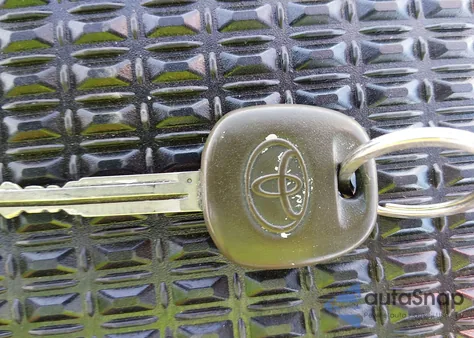 2007 Toyota Corolla Ce z USA, uszkodzony, nr VIN 1NXBR32E47Z805443